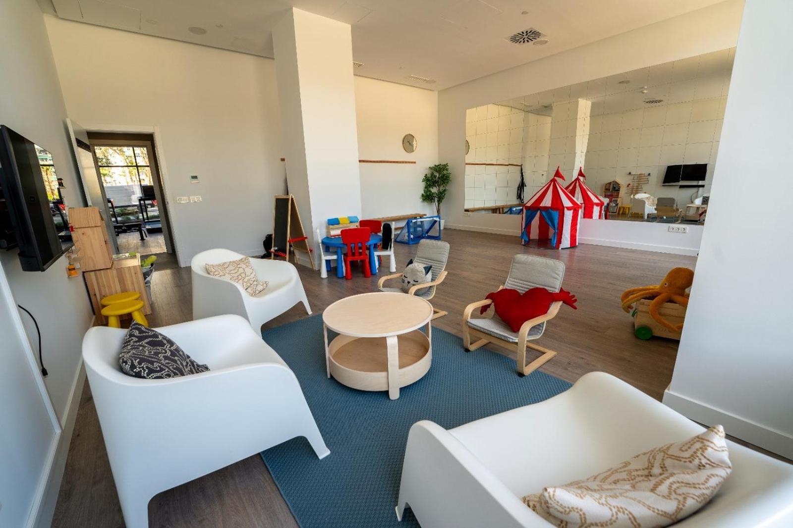 Skyline 4 Pool & Parking Free Сasa de vacaciones